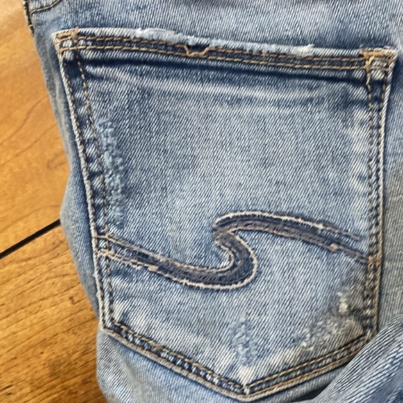 Women's Blue Jeans - Picture 6 of 7